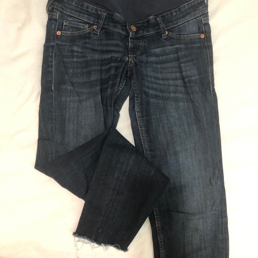 Skinny maternity jeans